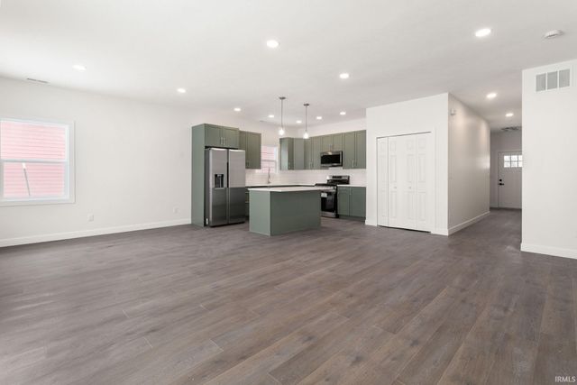 1707 Thornhill Drive, South Bend, IN 46614