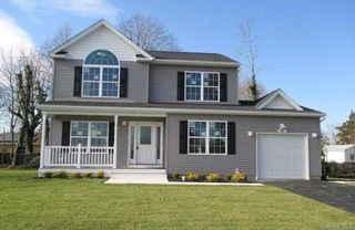 608 Bayview Avenue, Bellport, NY 11713