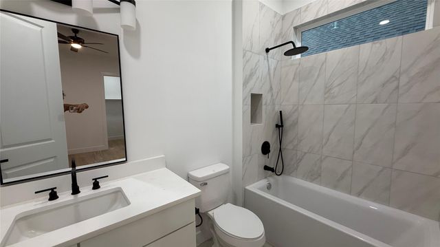 7180 Royal Meadows Street, Port Arthur, TX 77642