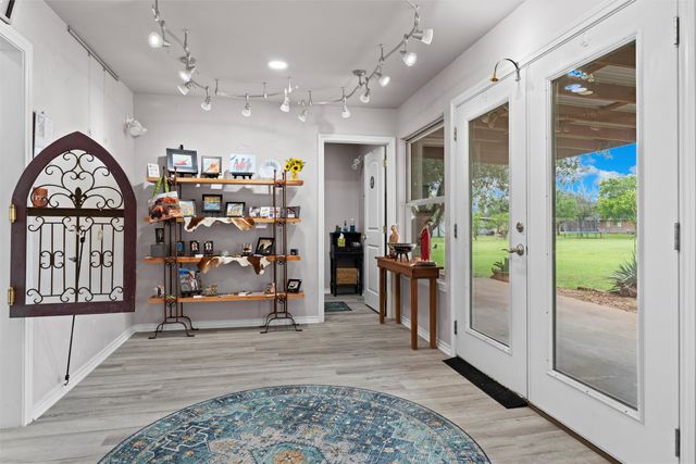 5660 Veal Station Road, Weatherford, TX 76085