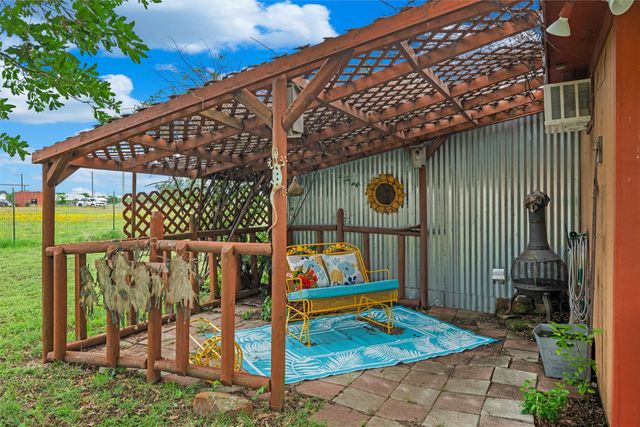 5660 Veal Station Road, Weatherford, TX 76085