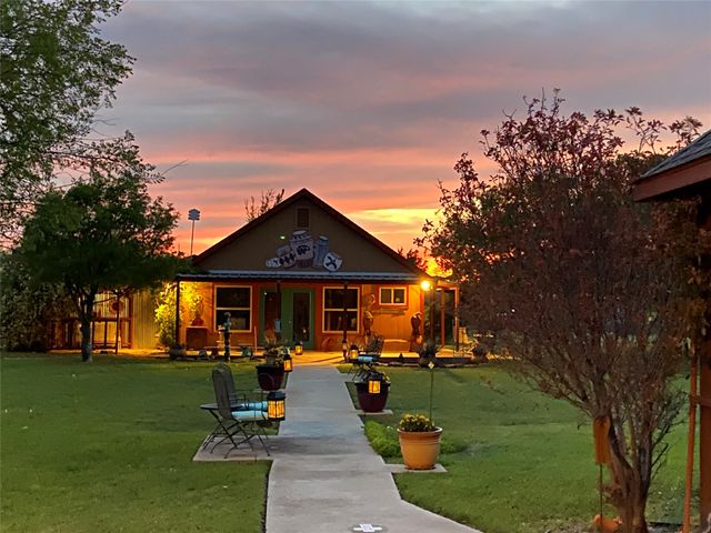 5660 Veal Station Road, Weatherford, TX 76085