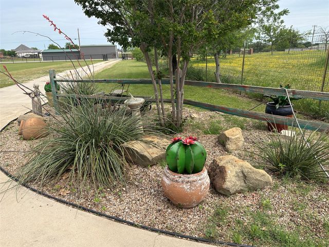 5660 Veal Station Road, Weatherford, TX 76085