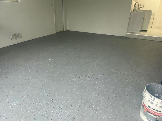 4680 NW 39th Street, Lauderdale Lakes, FL 33319