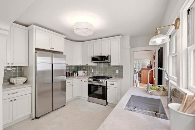 2612 Washington Street, Alameda, CA 94501