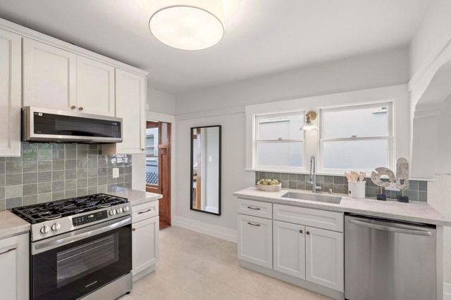 2612 Washington Street, Alameda, CA 94501