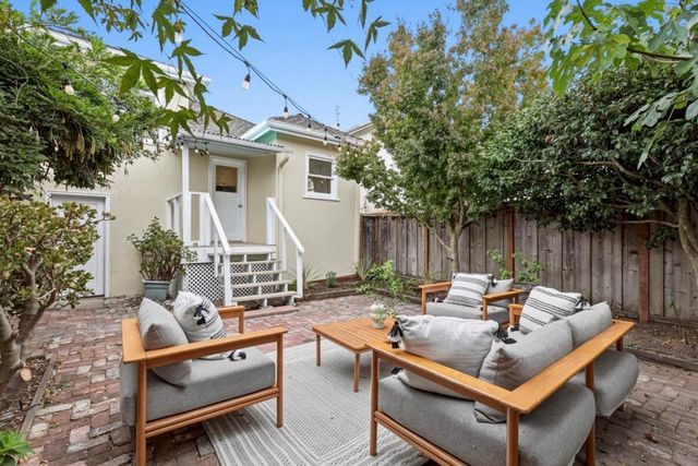 2612 Washington Street, Alameda, CA 94501