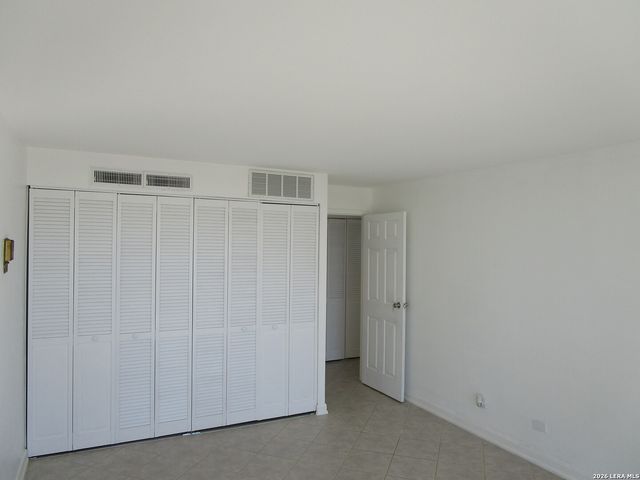 7039 San Pedro Ave Apt 1110, San Antonio, TX 78216
