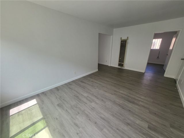 6821 11th Ave., Los Angeles, CA 90043