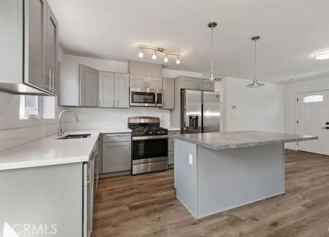 6821 11th Ave., Los Angeles, CA 90043