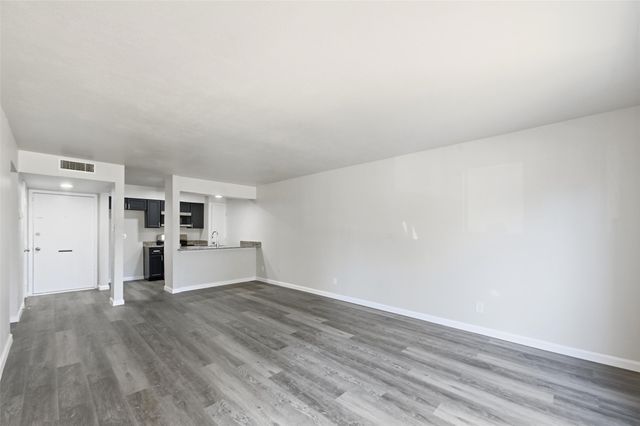 4851 Cedar Springs Road 189, Dallas, TX 75219