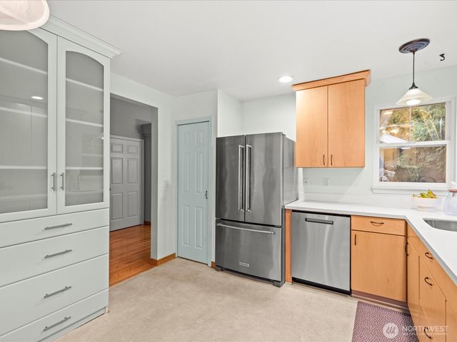 4227 Stonebridge Way, Lynnwood, WA 98037