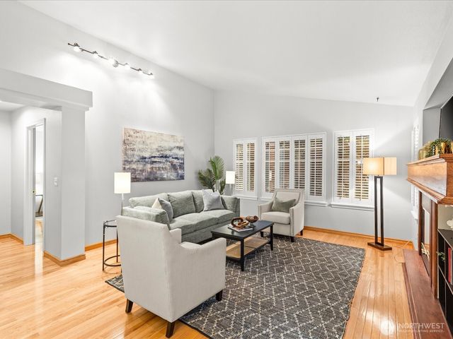 4227 Stonebridge Way, Lynnwood, WA 98037