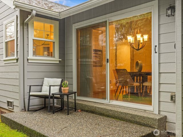 4227 Stonebridge Way, Lynnwood, WA 98037