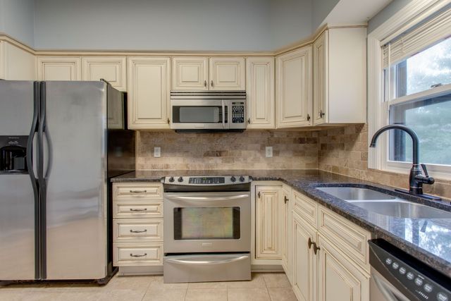 209 Ashlawn Ct Unit 209, Nashville, TN 37215