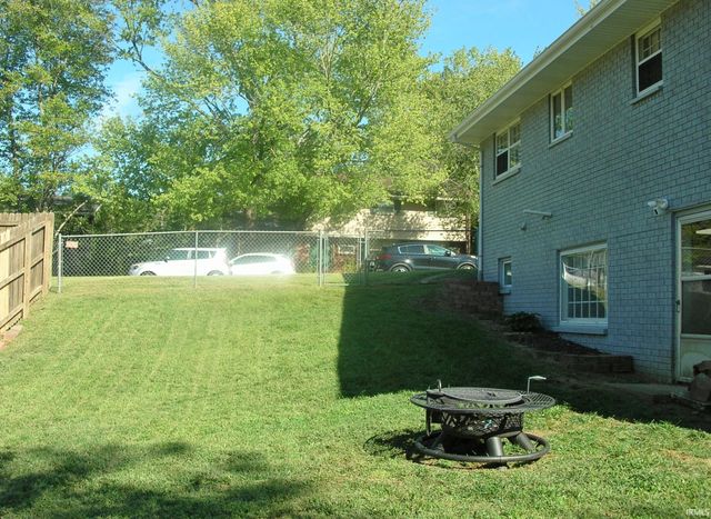 2228 Heritage Avenue, Evansville, IN 47711