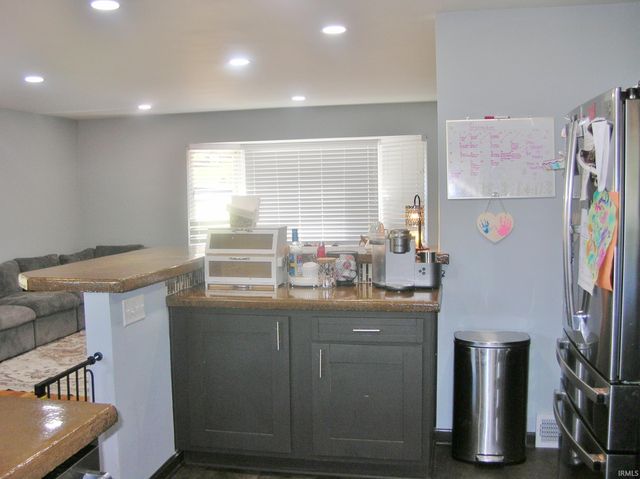 2228 Heritage Avenue, Evansville, IN 47711