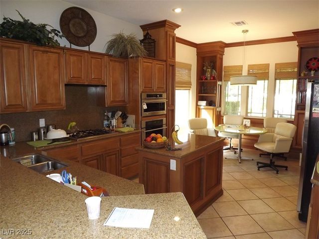 16 FEATHER SOUND Drive 0, Henderson, NV 89052