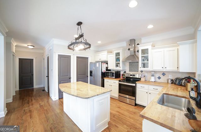132 Poplar Street N, Athens, GA 30606