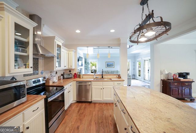 132 Poplar Street N, Athens, GA 30606