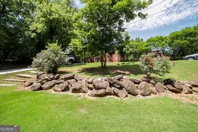 132 Poplar Street N, Athens, GA 30606
