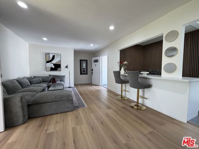 11836 Laurelwood Drive, Studio City (los Angeles), CA 91604