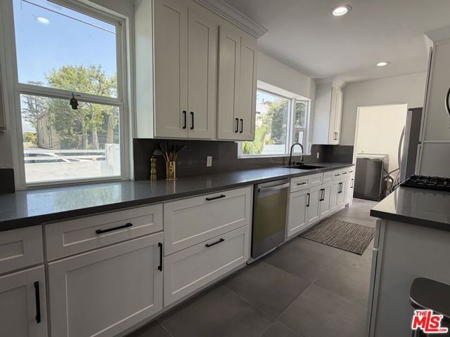 11836 Laurelwood Drive, Studio City (los Angeles), CA 91604
