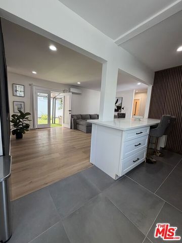 11836 Laurelwood Drive, Studio City (los Angeles), CA 91604