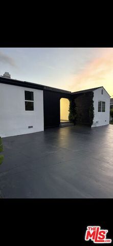 11836 Laurelwood Drive, Studio City (los Angeles), CA 91604