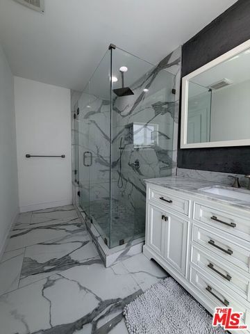 11836 Laurelwood Drive, Studio City (los Angeles), CA 91604