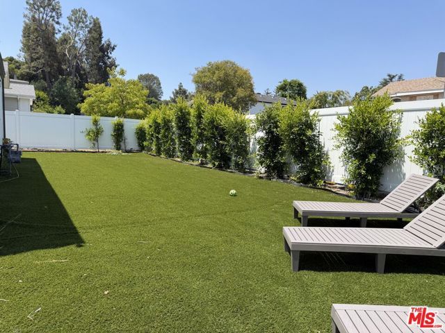 11836 Laurelwood Drive, Studio City (los Angeles), CA 91604