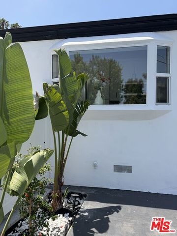 11836 Laurelwood Drive, Studio City (los Angeles), CA 91604