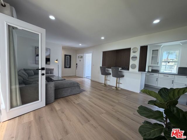 11836 Laurelwood Drive, Studio City (los Angeles), CA 91604