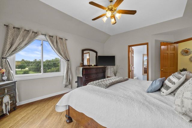 8610 221st AVENUE, Salem, WI 53168