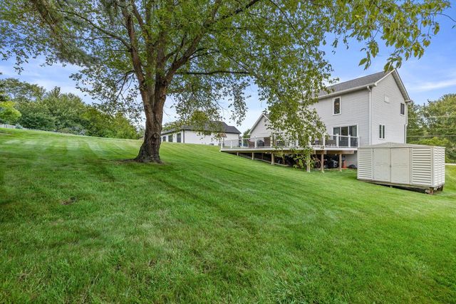 8610 221st AVENUE, Salem, WI 53168