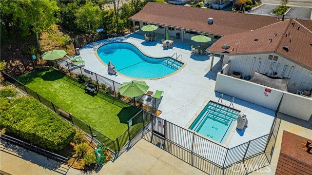 1120 E Mission Road 102, Fallbrook, CA 92028