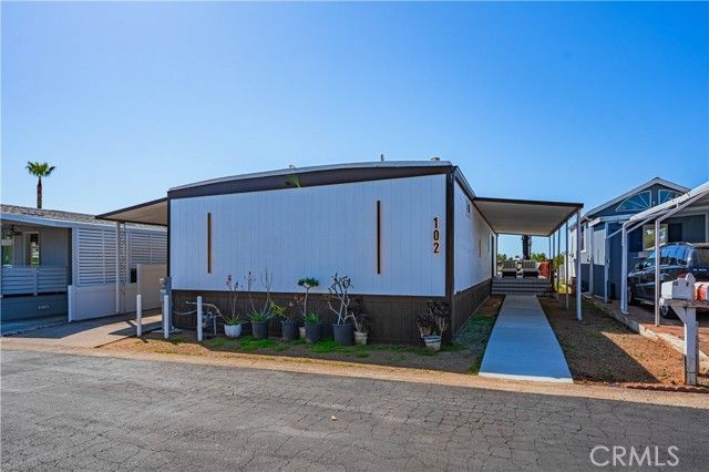 1120 E Mission Road 102, Fallbrook, CA 92028