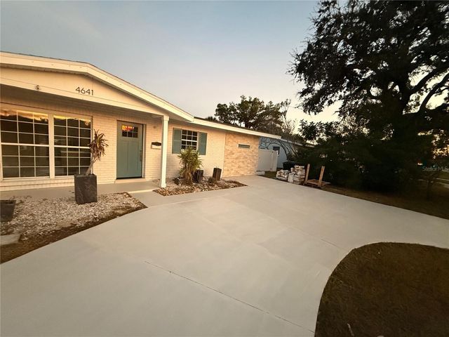 4641 SHORE ACRES BOULEVARD NE, St Petersburg, FL 33703