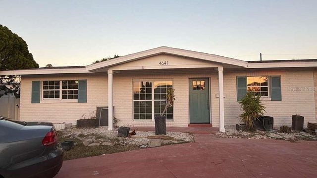 4641 SHORE ACRES BOULEVARD NE, St Petersburg, FL 33703