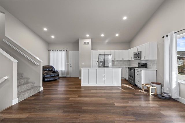 6657 Uecker Drive, Deforest, WI 53532