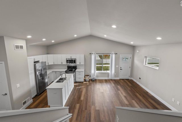 6657 Uecker Drive, Deforest, WI 53532