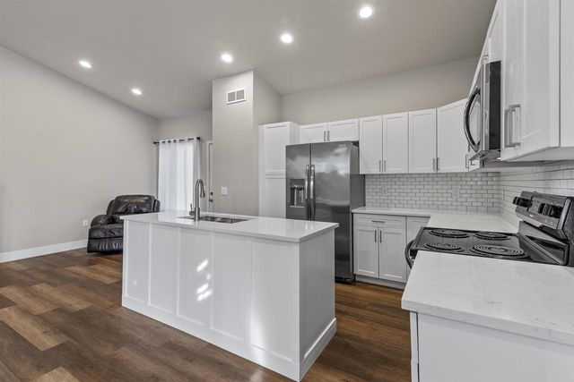 6657 Uecker Drive, Deforest, WI 53532