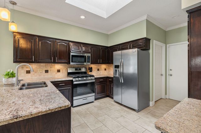 15818 Sweetwater Creek Drive, Houston, TX 77095