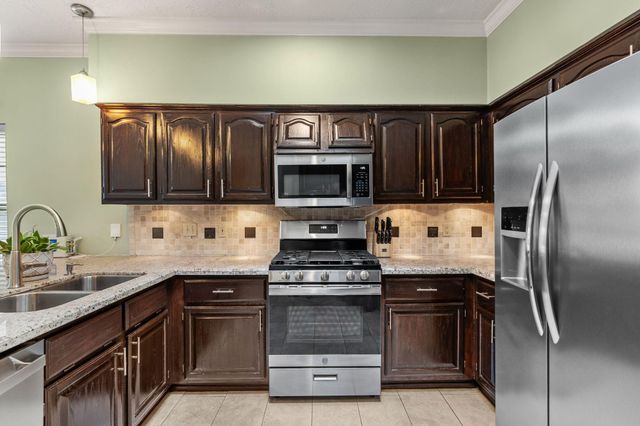 15818 Sweetwater Creek Drive, Houston, TX 77095