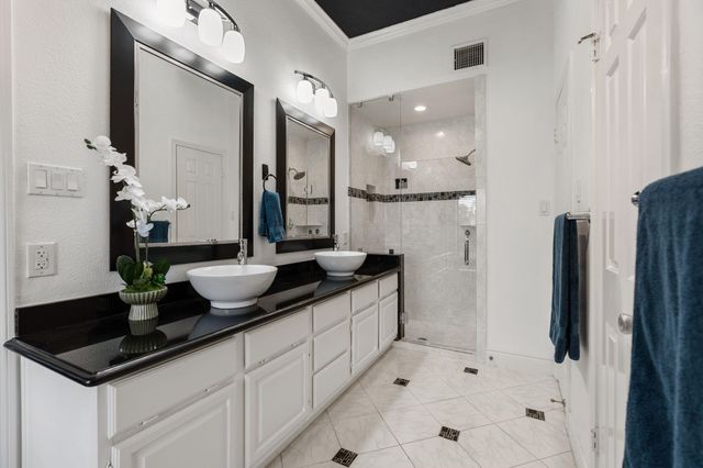 15818 Sweetwater Creek Drive, Houston, TX 77095