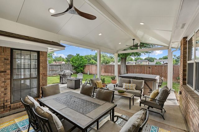 15818 Sweetwater Creek Drive, Houston, TX 77095