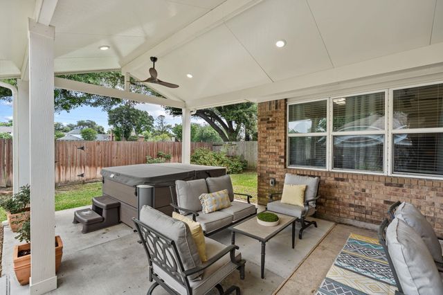 15818 Sweetwater Creek Drive, Houston, TX 77095