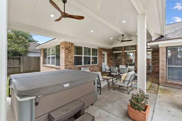 15818 Sweetwater Creek Drive, Houston, TX 77095