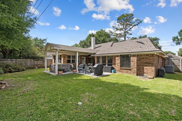 15818 Sweetwater Creek Drive, Houston, TX 77095