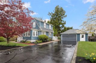 10 Manse Court, Warwick, RI 02888